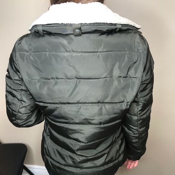 Tvayo 🍁 Winter/Fall 🍂 Women Jacket - Picture 3 of 3